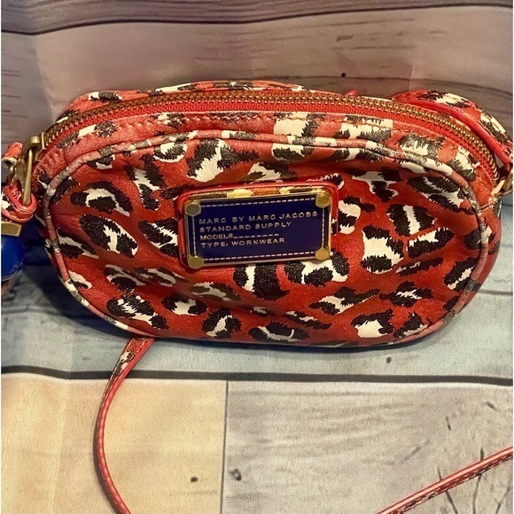 Marc Jacobs Pink Leopard Print Women's Crossbody Bag - Multicolor - Picture 6 of 13